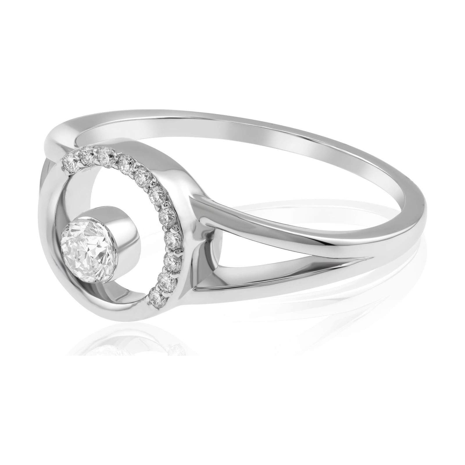 14k white gold fancy diamond ring